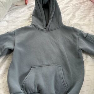 Comfrt sky blue kids hoodie, size medium. Excellent condition.